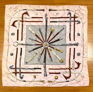 Vintage Hermès CANNES et POMMEAUX Seidentuch in dezentem Rosa - seltene 1986 Ausgabe - Bild 1 von 5