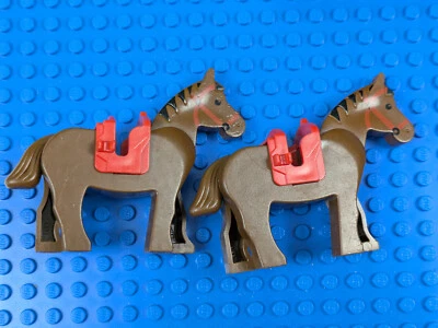 Lego Town: Recreation: Horse with Black Eyes (2x) 4493c01pb01 Set 6355 - Image 1 of 2