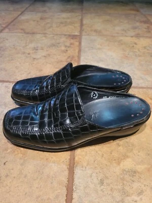 Mephisto Women's Cool Air Black Patent Leather Croc Embossed Mules Shoes Size 8 - Image 1 of 4