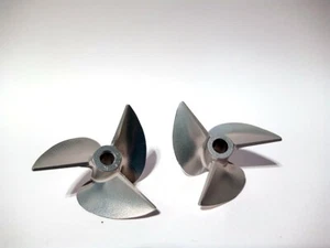Coppia di Eliche tripala cnc in alluminio passo 1.4 diametro 43mm (Foro 4.76mm) - Foto 1 di 3