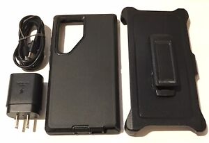 Samsung Galaxy S24+/Ultra Shockproof Defender Case, Charger & Screen Protectors