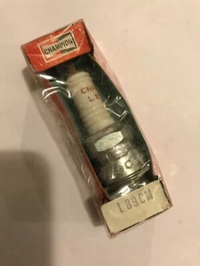 Bujía Champion L89CM NOS Tienda Sucia - Imagen 1 de 1