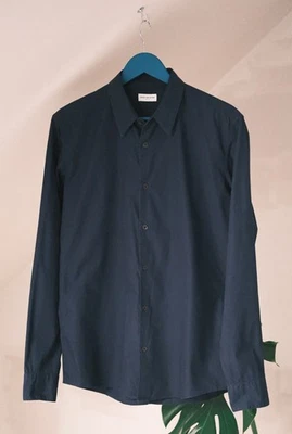 Мужская темно-синяя хлопковая рубашка с длинным рукавом Dris van Noten размер 50 сделано в Венгрии - Изображение 1 из 4