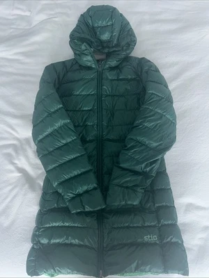Parka de plumón Stio para mujer ciudad natal PEQUEÑA 800 relleno chaqueta acolchada con capucha NUEVA $379 Foto 1 de 4