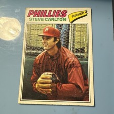 1977 Topps Baseball Steve Carlton Philadelphia Phillies Card #110 Hall of Famer