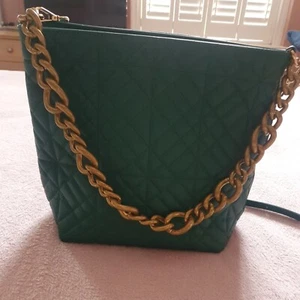 Green 100% Leather Bag From Chiara Ferretti Italian Quilted Design Medium Size - Picture 1 of 15