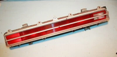 69 Buick LeSabre Luz Trasera Lente Freno Intermitente Inverso Foto 1 de 4