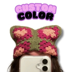 Maßgeschneiderte handgefertigte trendige Granny Square Katzenohr Beanie, Unisex, Farben wählbar - Bild 1 von 6