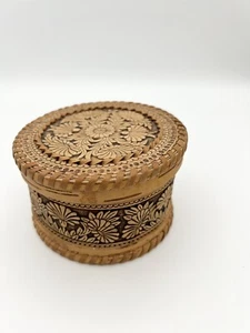 Russian Hand Made Floral Daisy Decorated Birch Bark Beresta Round Trinket Box - Picture 1 of 15