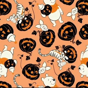 PLACEMAT SET OF 2 DISNEY HALLOWEEN WINNIE THE POOH TIGGER PUMPKIN 18X12 - Picture 1 of 2