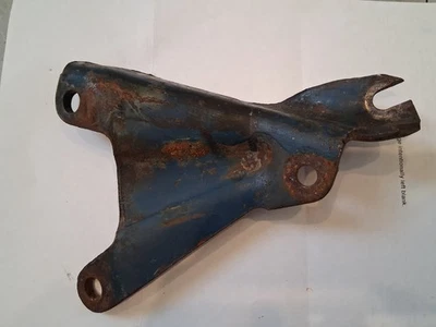 Cadillac 472 500 engine lower alternator bracket - Imagem 1 de 3