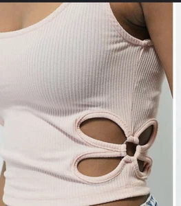 ZUMIEZ Daisy Cut out Street 90's PEACH /PINK Crop tank Small NWT - Picture 1 of 11