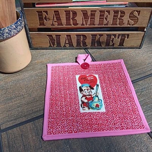 POTHOLDER HOT PAD - HANDMADE QUILTED SWEET RETRO DOG VALENTINE  - ONE (1) - Picture 1 of 4
