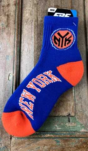 FBF New York Knicks MD Socks NBA Mens 5-10 NWT Royal Blue HTF Original Logo Cover