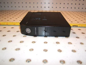 VW Jetta 96 in trunk CD changer ( READ ITEM DESCRIPTION ) 6CD 1 Magazine ONLY - Picture 1 of 19