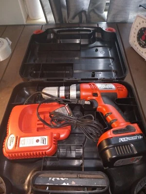 Taladro Black & Decker 12 voltios FS1202D 3/8" usado quizás una vez muy limpio FUNDA PROBADA Foto 1 de 4