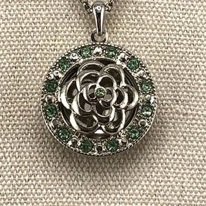 Floral Locket Pendant Necklace Green & Silver Tone Round Floral Design Festival - Picture 1 of 15