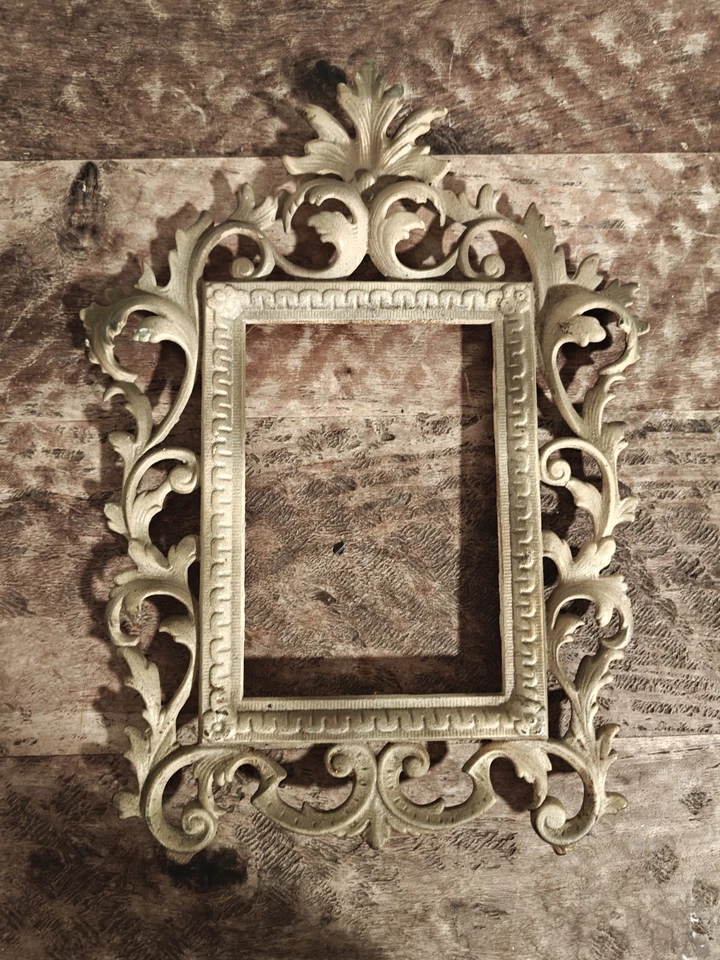 Hermoso marco de metal antiguo victoriano/art nouveau  Foto 1 de 4