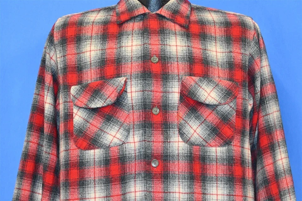 CAMISA MASCULINA VINTAGE ANOS 50 WOOLVERINE VERMELHA CINZA XADREZ GOLA DE LÃ BOTÃO PARA BAIXO M - Imagem 1 de 4