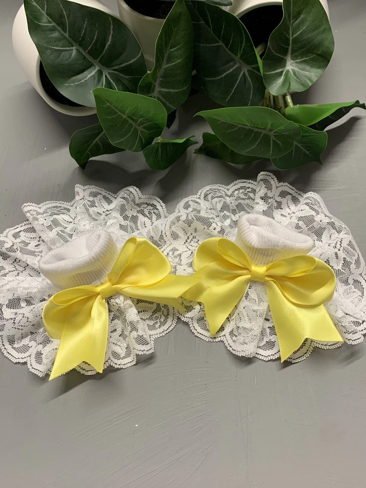 Romany/Spanish Frilly Socks Size 0-0 Months White Lace And A Yellow Bow - Image 1 of 1