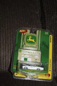 Johnny Lightning John Deere 2000 Ford F-250 Super Duty Limited Edition - Picture 1 of 4