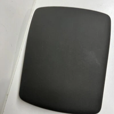 Suzuki Equator 2009 consola central reposabrazos tapa de almacenamiento Foto 1 de 4