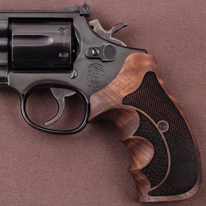 Impugnatura in noce compatibile con testa rotonda 357 Magnum marca KSD, - Foto 1 di 1