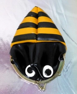 Monedero de colección Bumble Bee Kiss Lock ~ Años 70 Hecho en Hong Kong ~ ¡KITSCHY! - Imagen 1 de 5
