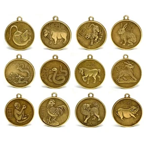 12er Set Chinesische Sternzeichen Charms 1" Anhänger Feng Shui Mond Neujahr Horoskop - Bild 1 von 12