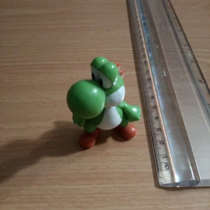 Yoshi Posable Kunststofffigur - Bild 1 von 4