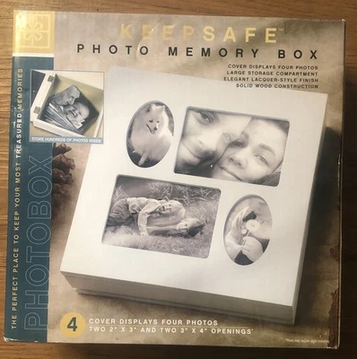 Caja de memoria de fotos Keep Safe cubierta blanca pantallas cuatro fotos almacenamiento grande Foto 1 de 2