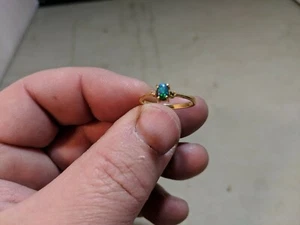 18 Karat Gold Women's Opal Ring - Picture 1 of 7