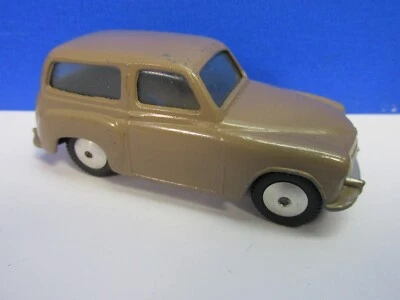 VINTAGE corgi 206 HUSKY HILLMAN ESTATE CAR DIECAST original - Image 1 of 4
