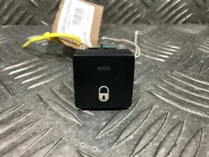 Berlingo Partner 09-17 Door Lock Switch Button 6490E1 96582880XT - Picture 1 of 4