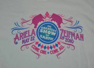 Camiseta pequeña Ariela Zeifman Circus the Greatest Show on Earth 18 pulgadas Pit2pit - Imagen 1 de 3