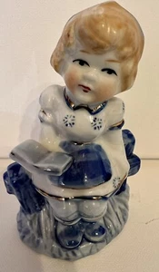 Vintage Blue and White Porcelain Girl Reading Book Made in China Stamp - Picture 1 of 5