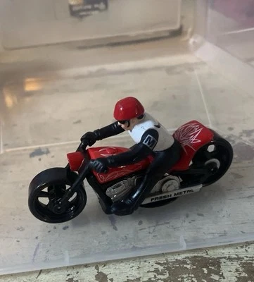 Motocicleta Maisto Ultimate Chopper 2012 con Club Rider Foto 1 de 4