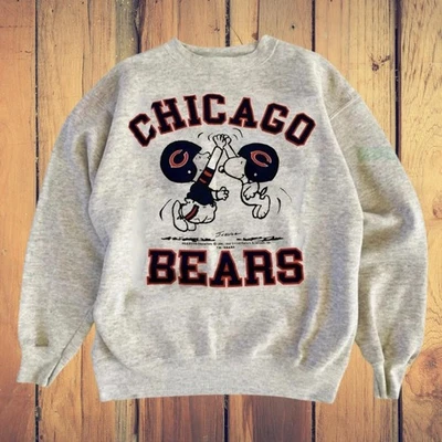 Chicago Bears Snoopy Sudadera Reimpresa Gris Ceniza Cuello Redondo QT5609 Foto 1 de 2