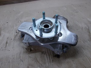 ASTON MARTIN RAPIDE 6.0 LITRE PASSENGER N/S LEFT REAR WHEEL HUB AD43-5A971-AB