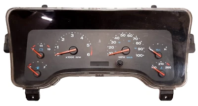 ✅Cluster velocímetro Jeep TJ Wrangler 201k P56047016AE 2003-2004 ENVÍO GRATUITO Foto 1 de 4
