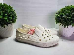 Vans Slip-On TRK - Trek Water Shoes White π Men's Size 9 ~ NEW - Picture 1 of 9
