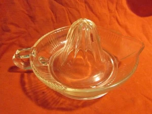 Vintage 50er Jahre Klarglas Entsafter, 6", Orange/Zitrone/Limette Entsafter, Griff, Ausgießer, sehr guter Zustand - Bild 1 von 4