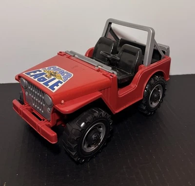 De colección Bruder Super Eagle Rojo Jeep Wrangler Camión SUV Gas Can Enganche Foto 1 de 4