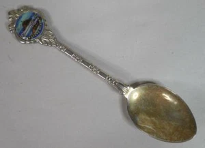Whakatane Heads New Zealand Vintage Souvenir Spoon - Stuart Silverplated - Picture 1 of 6