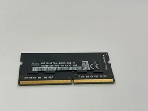 Sk Hynix HMA851S6AFFR6 4Go PC4- 2400MHz - Photo 1/1