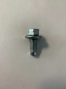 Genuine GM 11562588 Oil Pan Drain Plug Bolt - Picture 1 of 3