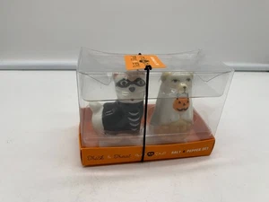 Trick & Treat Ceramic 3.5in Halloween Dogs Salt and Pepper Shakers AA02B61010 - Picture 1 of 9
