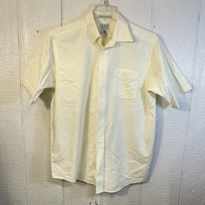LL Bean Shirt Mens 16 Regular Short Sleeve Button Up Pocket Wrinkle Resistant - Picture 1 of 9
