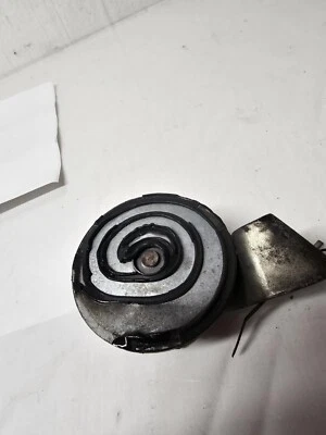 Chifre direito lateral passageiro Chrysler 300C 2008 - Imagem 1 de 3