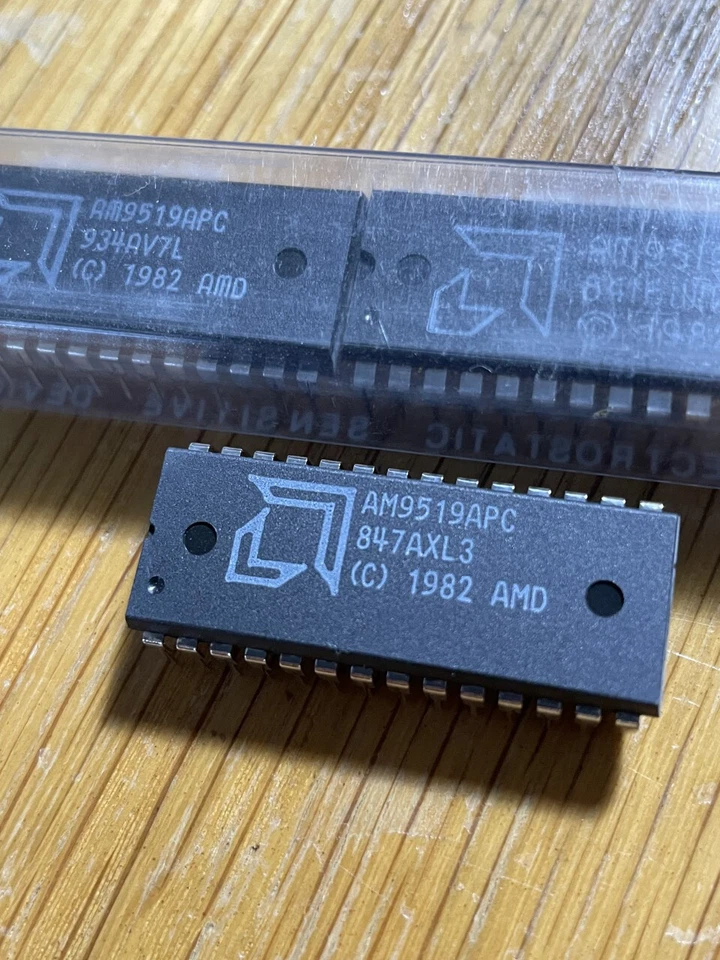 AMD AM9519APC IC Universal Interrupt Controller